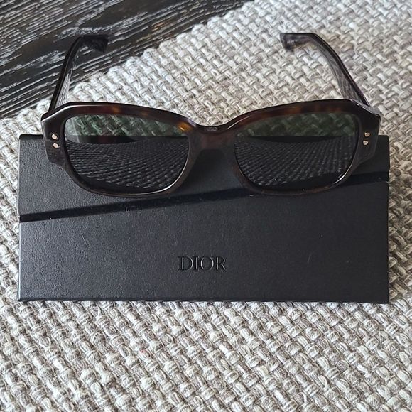 DIOR LadyDiorStuds Sunglasses - Picture 2 of 10